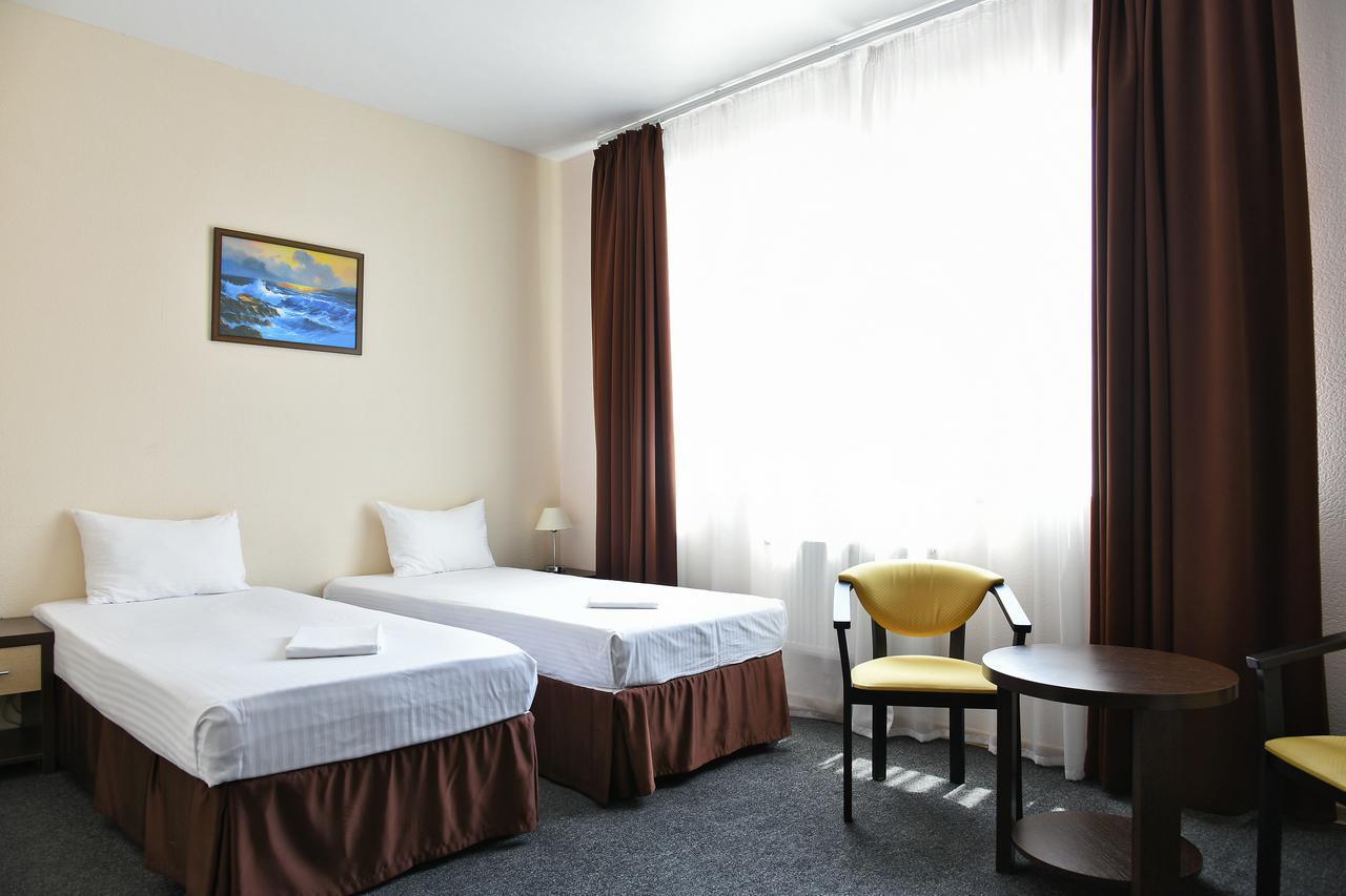 Barkhatnye Sezony Aleksandrovsky Sad Hotel Sochi Room photo